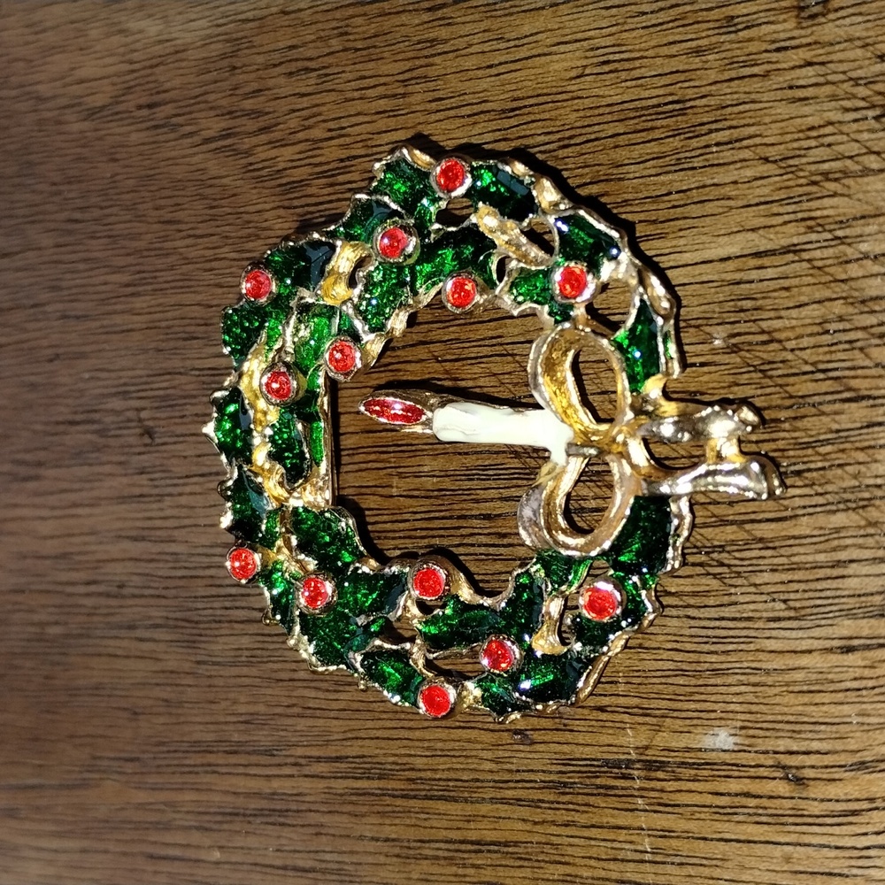 Christmas Wreath Pin